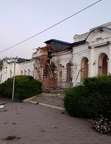 зруйнована залізнична станція